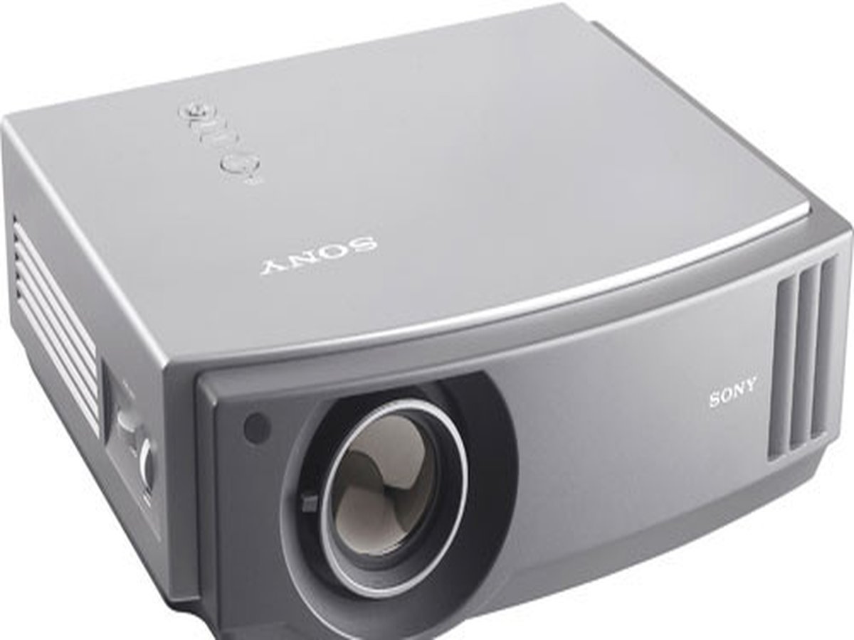 Sony VPL-AW15 used video projector for sale in Pakistan — 720p HD SXRD, PKR 79,000, Sialkot